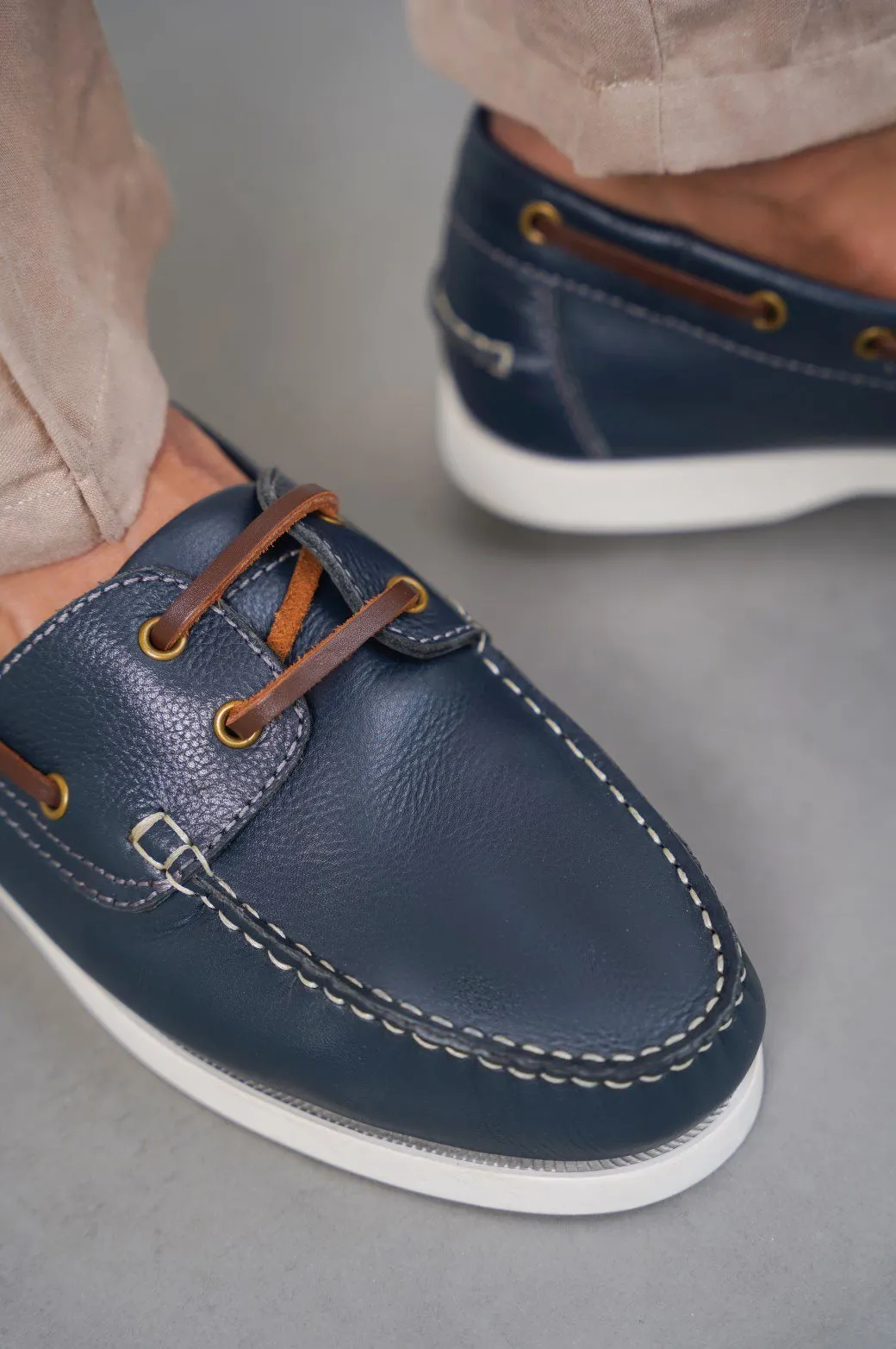 CLASSIC LEATHER BOAT SHOES