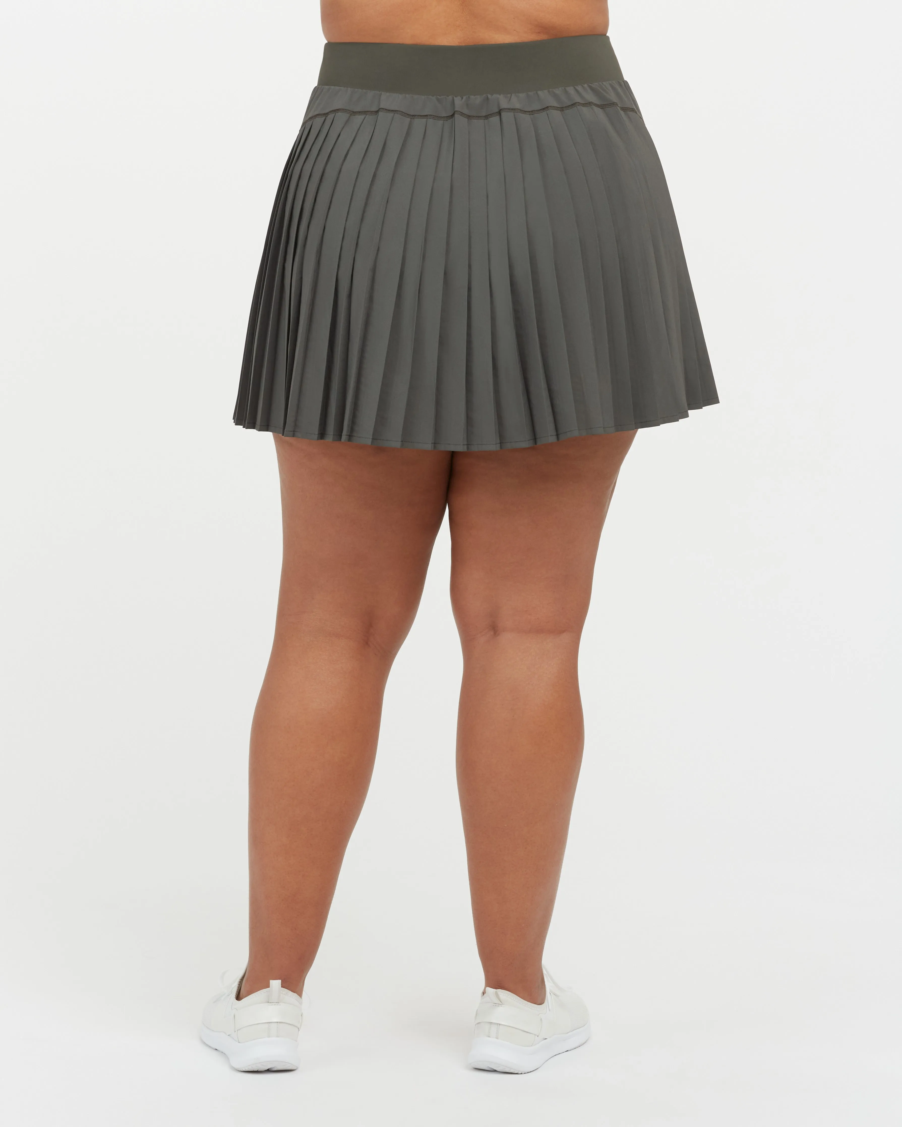 The Get Moving Pleated 14" Skort